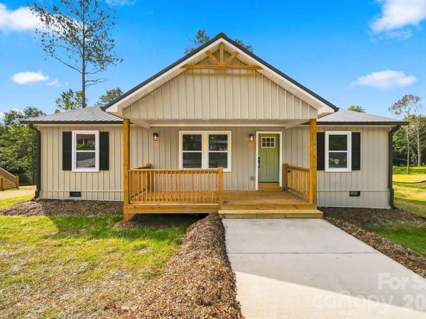 2949 Link Drive, Granite Falls, NC 28630.  MLS# CAR4413733, YatesRealty ID 46800. 