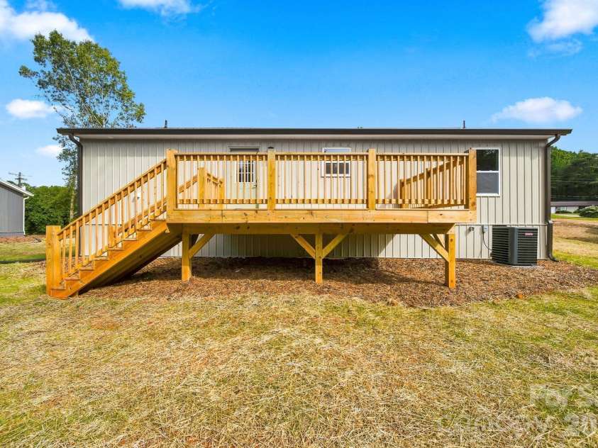 2949 Link Drive, Granite Falls, NC 28630.  MLS# CAR4413733, YatesRealty ID 46800. 