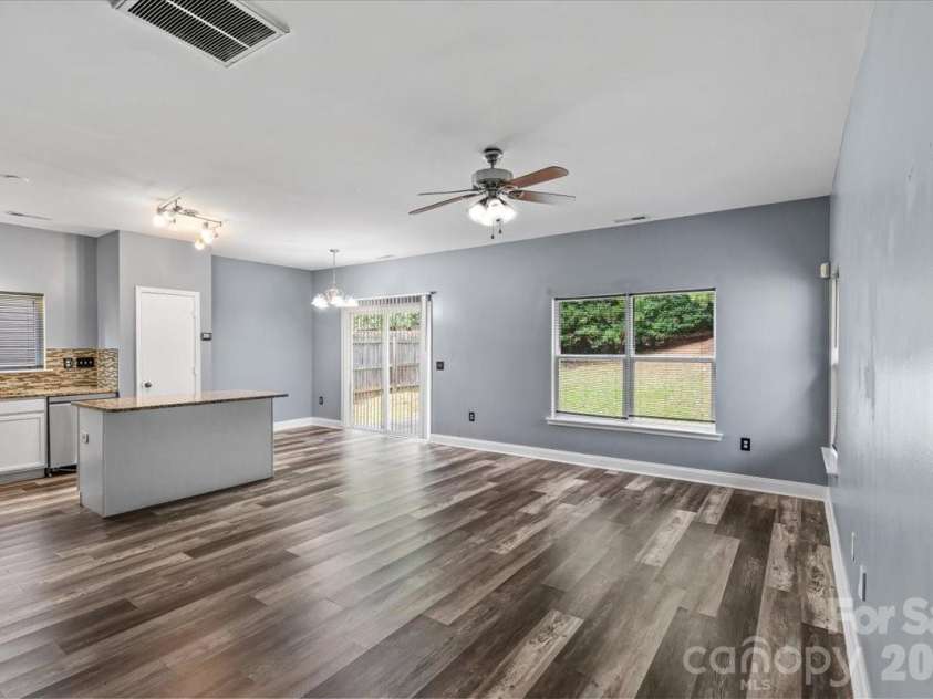 446 Tribune Drive, Charlotte, NC 28214.  MLS# CAR4412971, YatesRealty ID 46804. 