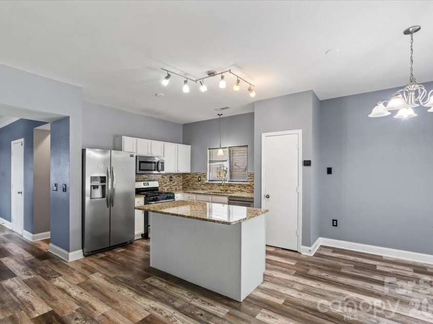 446 Tribune Drive, Charlotte, NC 28214.  MLS# CAR4412971, YatesRealty ID 46804. 