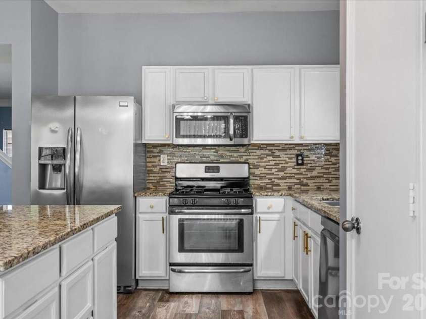 446 Tribune Drive, Charlotte, NC 28214.  MLS# CAR4412971, YatesRealty ID 46804. 