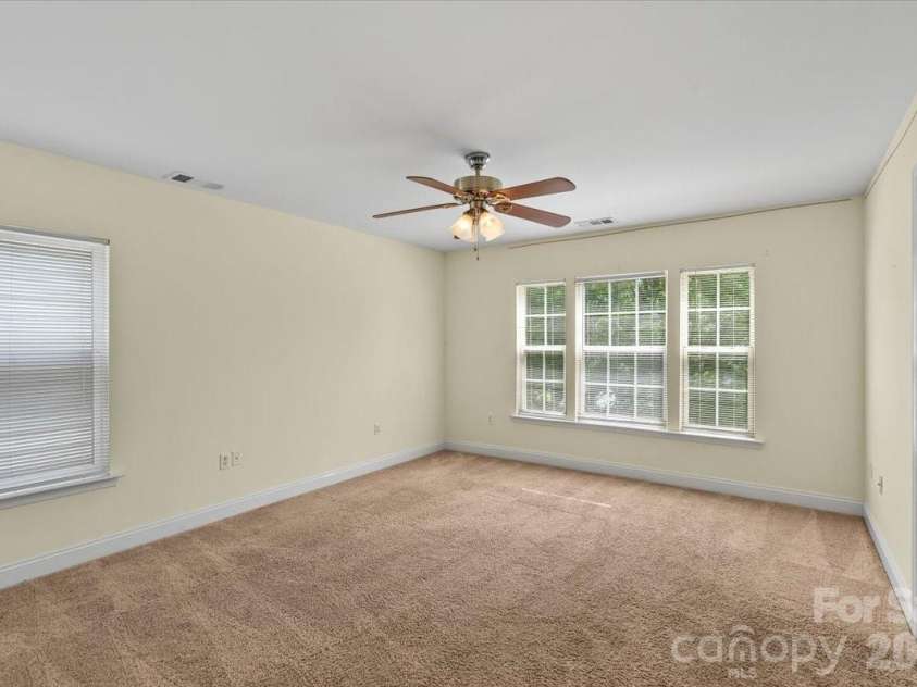 446 Tribune Drive, Charlotte, NC 28214.  MLS# CAR4412971, YatesRealty ID 46804. 