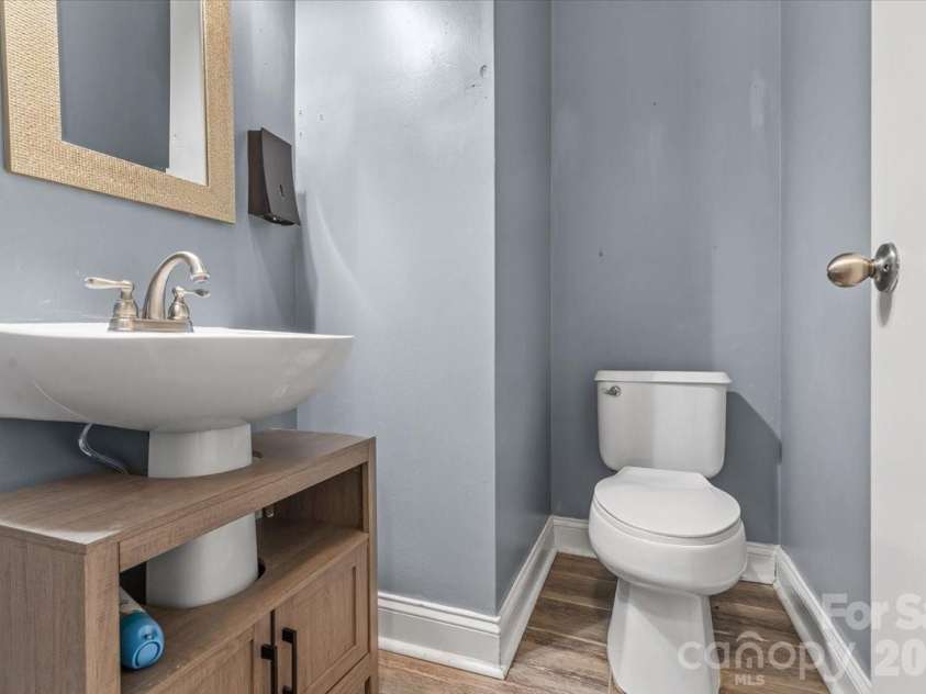 446 Tribune Drive, Charlotte, NC 28214.  MLS# CAR4412971, YatesRealty ID 46804. 