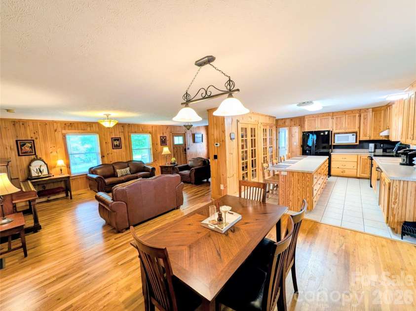 213 Rustling Pines Drive, Hendersonville, NC 28792.  MLS# CAR4418354, YatesRealty ID 46806. Livingroom