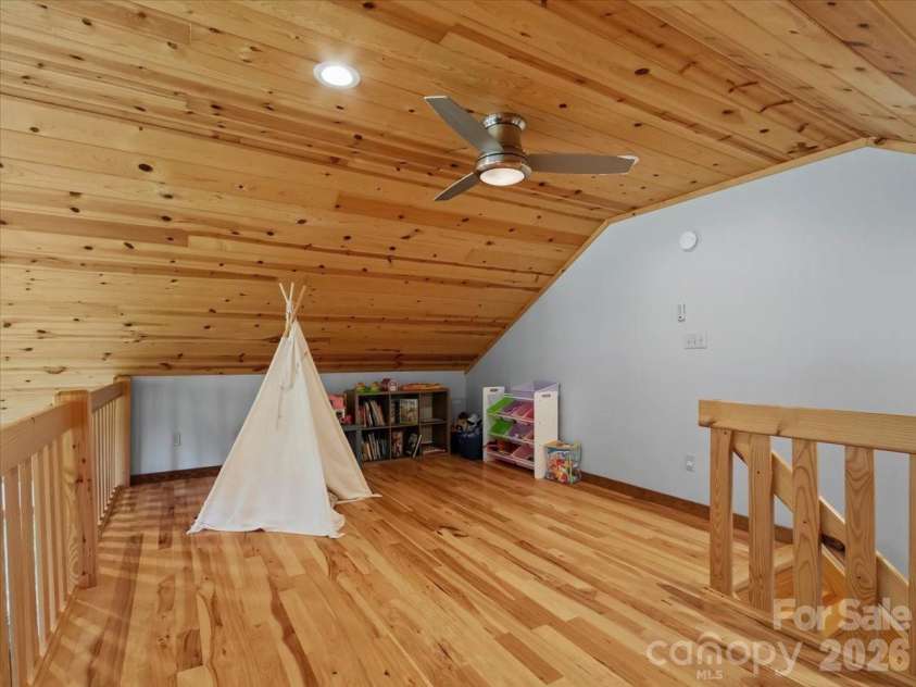 359 Shull Farm Road, Burnsville, NC 28714.  MLS# CAR4418216, YatesRealty ID 46807. Loft for multiple uses!