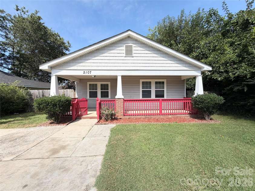 2107 Custer Street, Charlotte, NC 28216.  MLS# CAR4416781, YatesRealty ID 46809. 