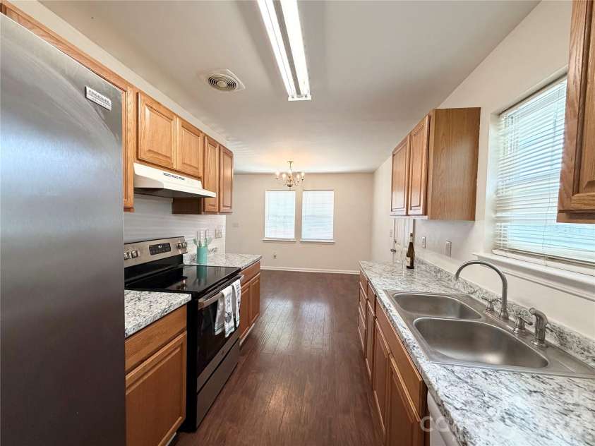 2107 Custer Street, Charlotte, NC 28216.  MLS# CAR4416781, YatesRealty ID 46809. 