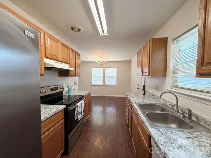 2107 Custer Street, Charlotte, NC 28216.  MLS# CAR4416781, YatesRealty ID 46809. 