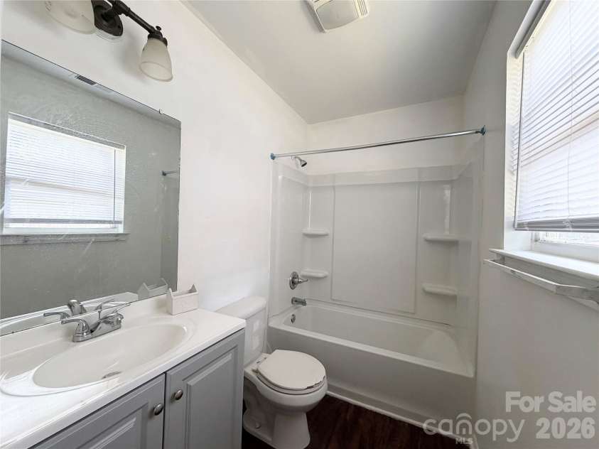 2107 Custer Street, Charlotte, NC 28216.  MLS# CAR4416781, YatesRealty ID 46809. 