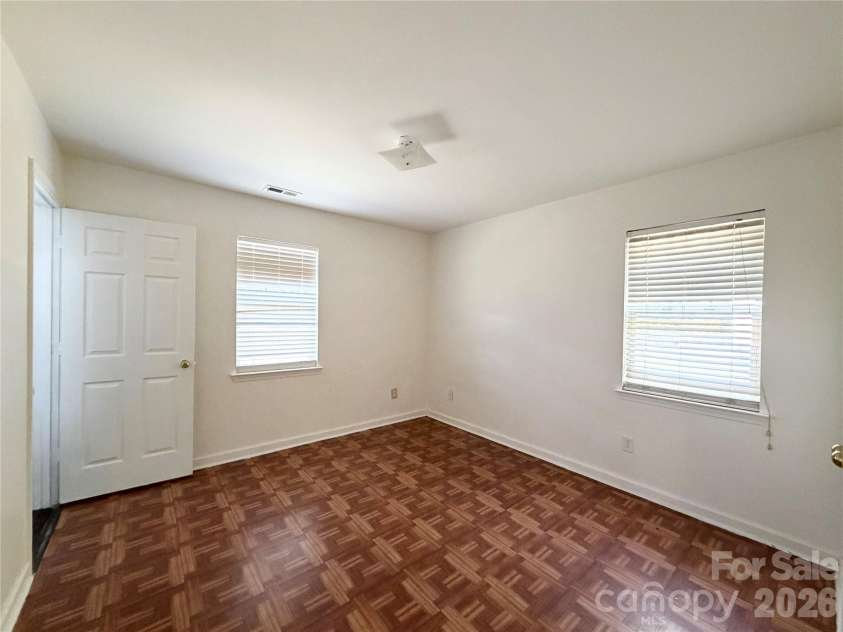 2107 Custer Street, Charlotte, NC 28216.  MLS# CAR4416781, YatesRealty ID 46809. 