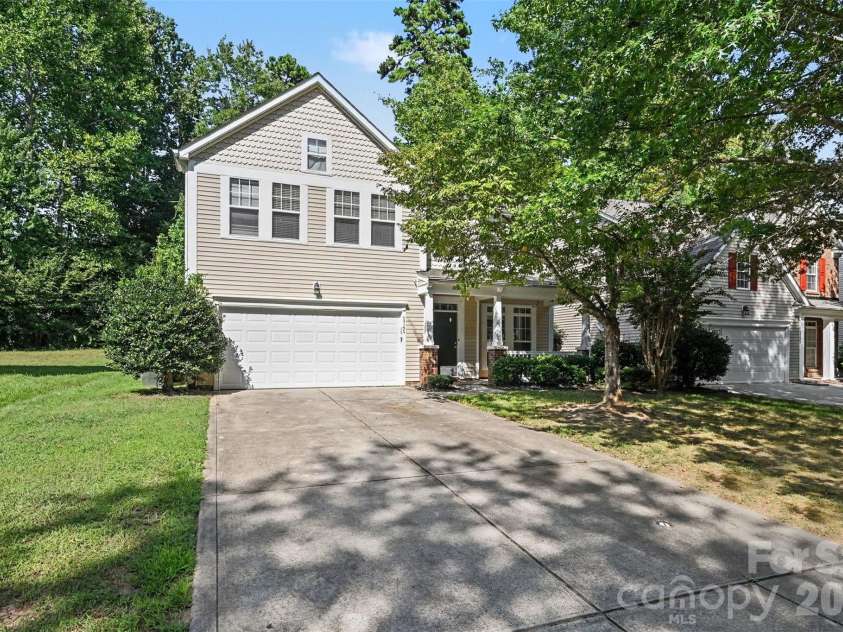 1745 Wilburn Park Lane, Charlotte, NC 28269.  MLS# CAR4418353, YatesRealty ID 46810. 
