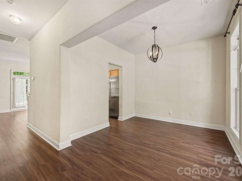 1745 Wilburn Park Lane, Charlotte, NC 28269.  MLS# CAR4418353, YatesRealty ID 46810. Dining Room