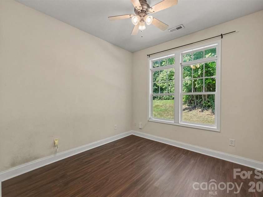 1745 Wilburn Park Lane, Charlotte, NC 28269.  MLS# CAR4418353, YatesRealty ID 46810. Office