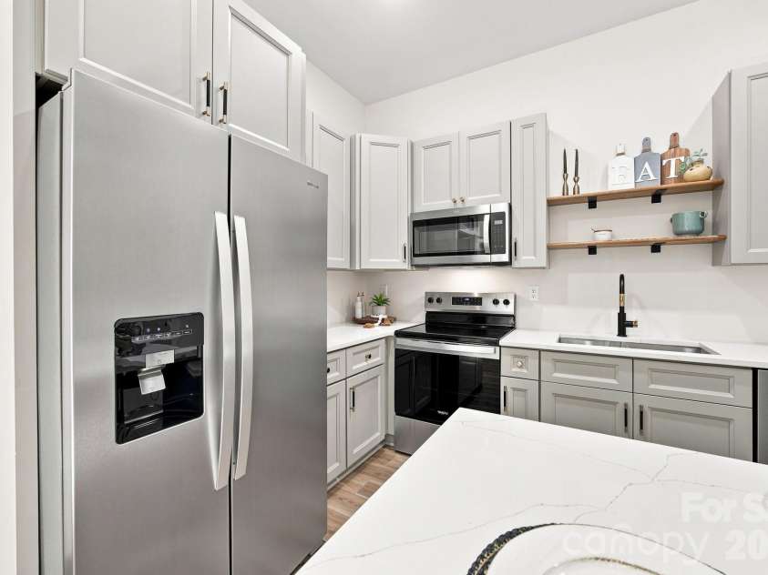 325 Lincoln Street, Concord, NC 28025.  MLS# CAR4412942, YatesRealty ID 46812. 