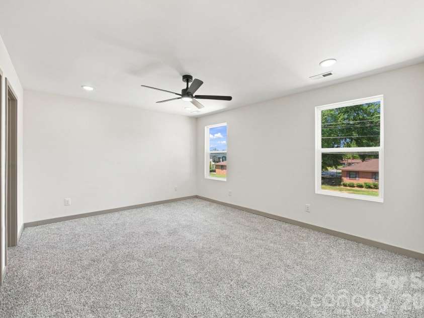 325 Lincoln Street, Concord, NC 28025.  MLS# CAR4412942, YatesRealty ID 46812. 