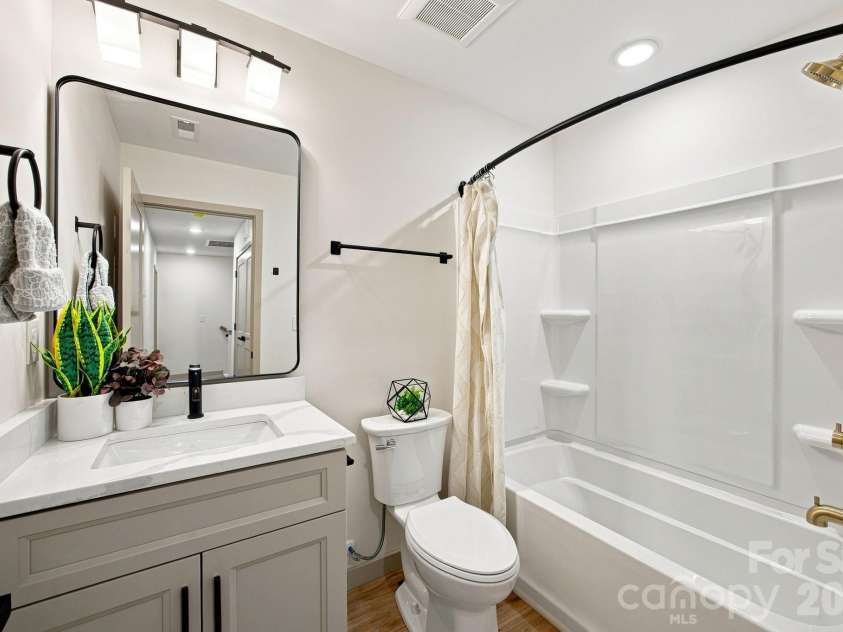 325 Lincoln Street, Concord, NC 28025.  MLS# CAR4412942, YatesRealty ID 46812. 