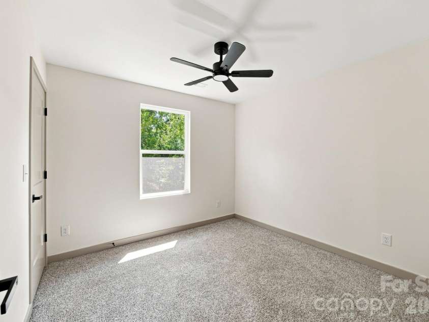 325 Lincoln Street, Concord, NC 28025.  MLS# CAR4412942, YatesRealty ID 46812. 