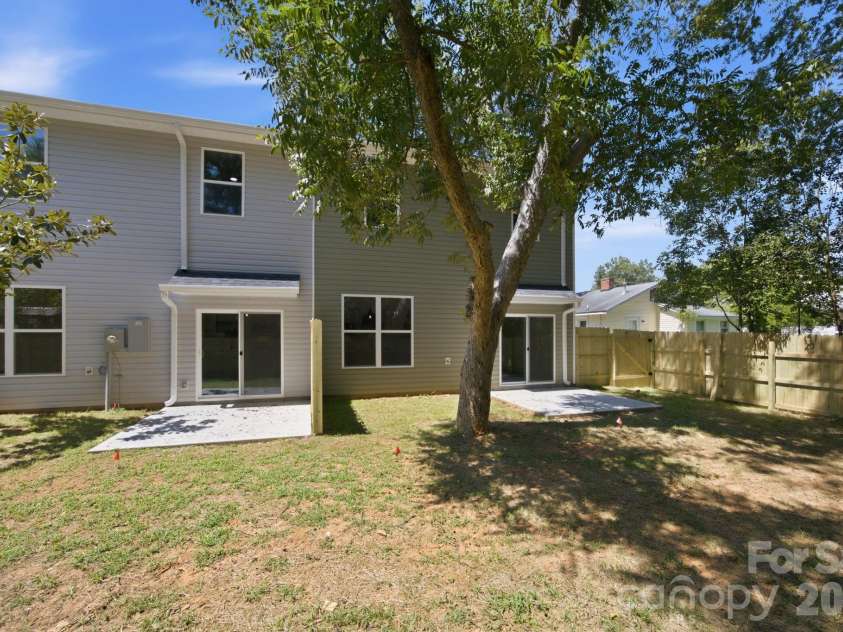 325 Lincoln Street, Concord, NC 28025.  MLS# CAR4412942, YatesRealty ID 46812. 