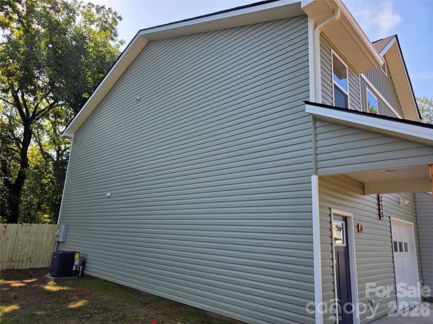 325 Lincoln Street, Concord, NC 28025.  MLS# CAR4412942, YatesRealty ID 46812. 