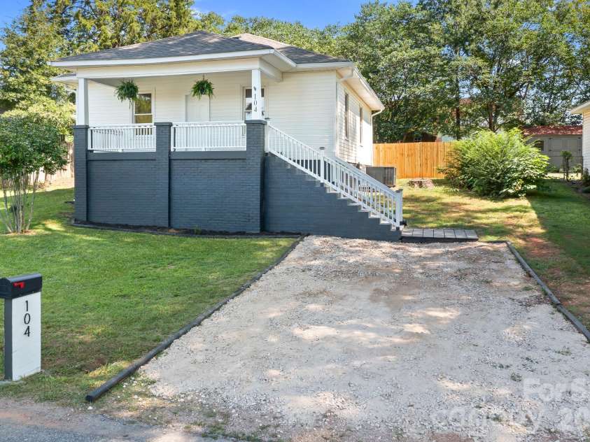 104 1st Avenue, China Grove, NC 28023.  MLS# CAR4418382, YatesRealty ID 46813. 
