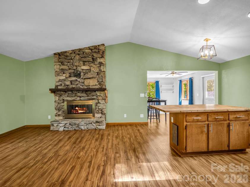 177 Weston Road, Arden, NC 28704.  MLS# CAR4407557, YatesRealty ID 46814. 