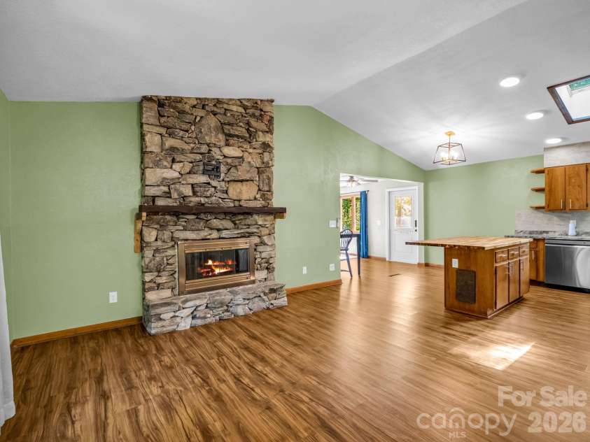 177 Weston Road, Arden, NC 28704.  MLS# CAR4407557, YatesRealty ID 46814. 