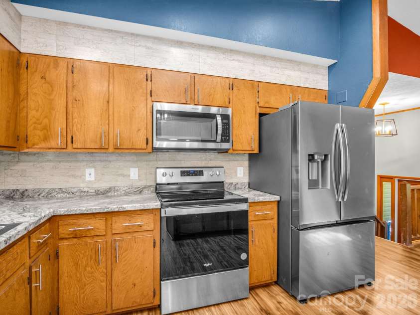 177 Weston Road, Arden, NC 28704.  MLS# CAR4407557, YatesRealty ID 46814. 