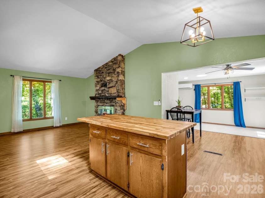 177 Weston Road, Arden, NC 28704.  MLS# CAR4407557, YatesRealty ID 46814. 