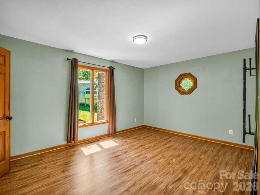 177 Weston Road, Arden, NC 28704.  MLS# CAR4407557, YatesRealty ID 46814. 