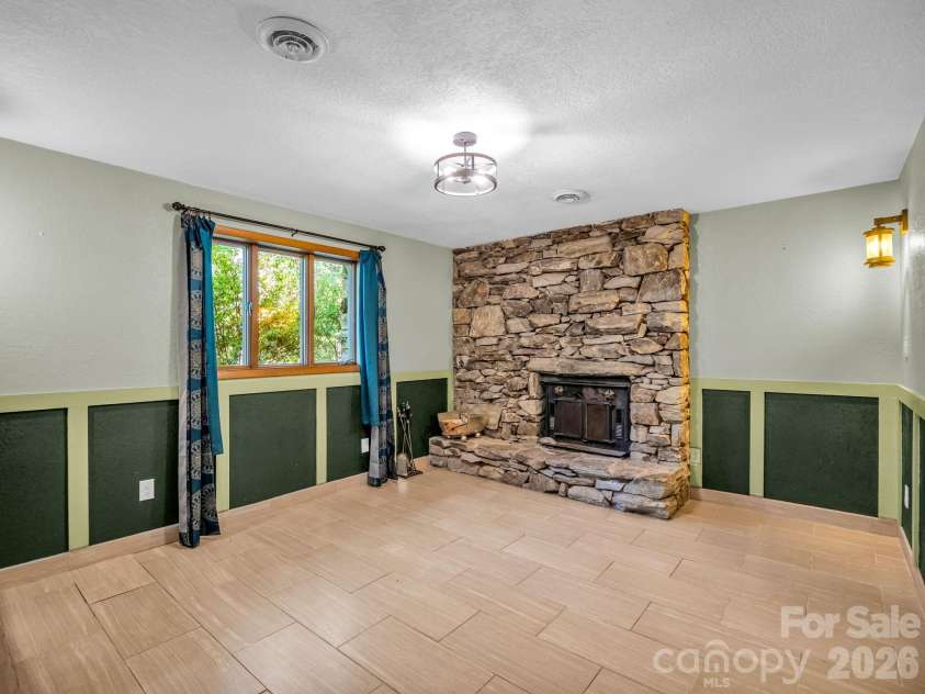 177 Weston Road, Arden, NC 28704.  MLS# CAR4407557, YatesRealty ID 46814. 