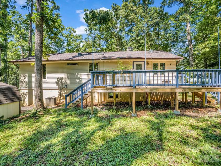177 Weston Road, Arden, NC 28704.  MLS# CAR4407557, YatesRealty ID 46814. 
