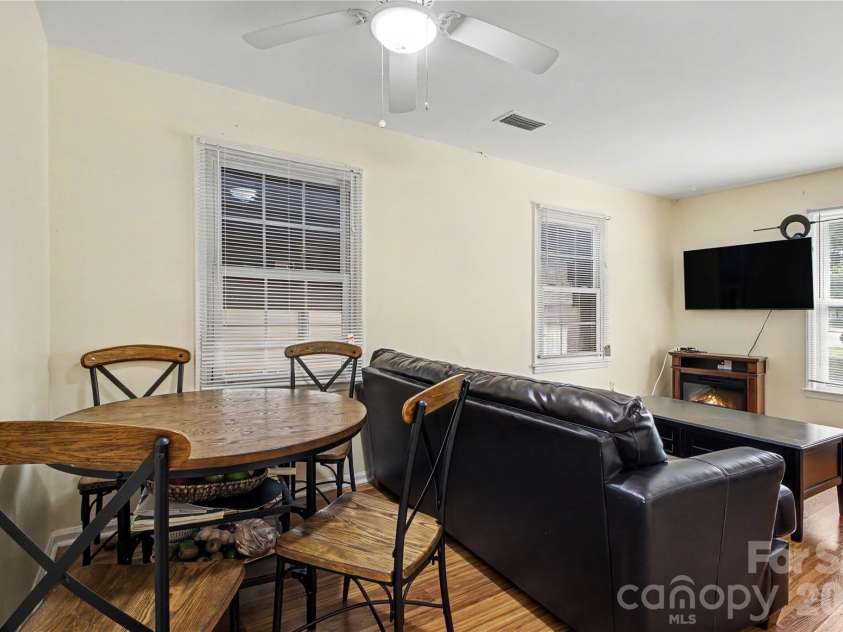 6400 Mcbride Street, Charlotte, NC 28215.  MLS# CAR4416996, YatesRealty ID 46816. 