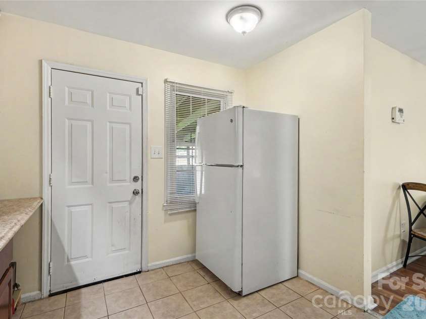 6400 Mcbride Street, Charlotte, NC 28215.  MLS# CAR4416996, YatesRealty ID 46816. 