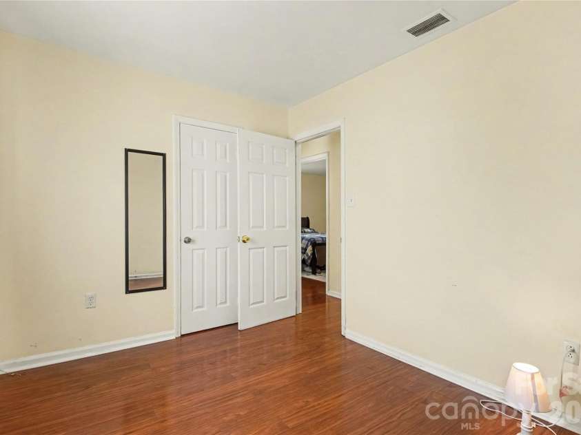 6400 Mcbride Street, Charlotte, NC 28215.  MLS# CAR4416996, YatesRealty ID 46816. 