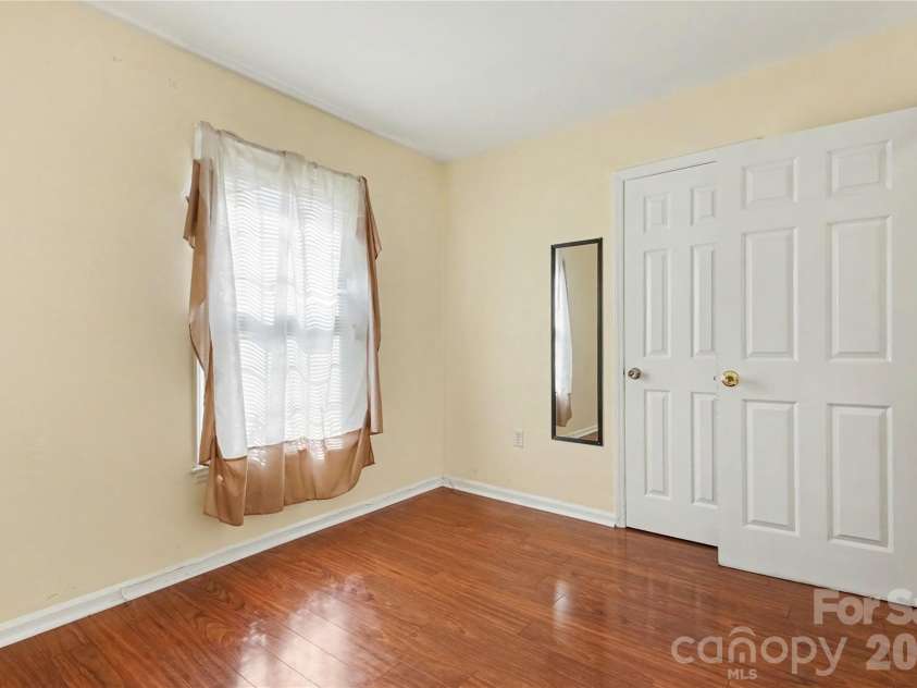 6400 Mcbride Street, Charlotte, NC 28215.  MLS# CAR4416996, YatesRealty ID 46816. 