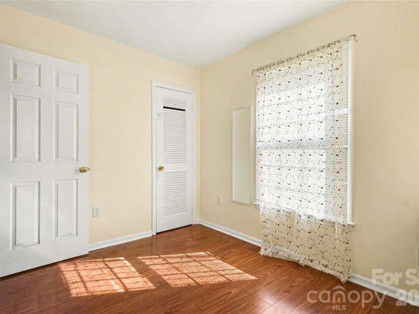 6400 Mcbride Street, Charlotte, NC 28215.  MLS# CAR4416996, YatesRealty ID 46816. 