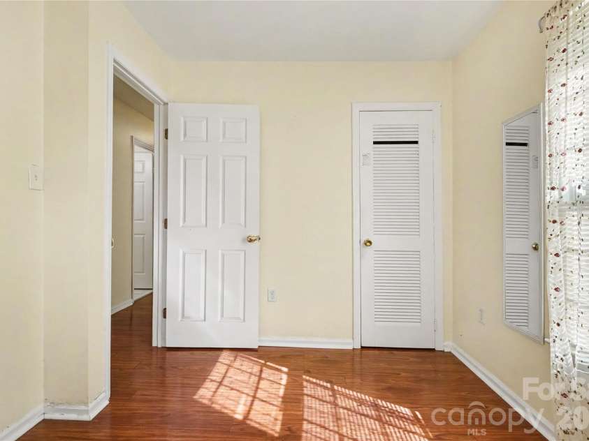 6400 Mcbride Street, Charlotte, NC 28215.  MLS# CAR4416996, YatesRealty ID 46816. 