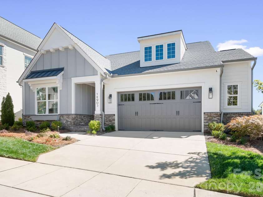 14903 Laura Michelle Road, Huntersville, NC 28078.  MLS# CAR4417431, YatesRealty ID 46817. 