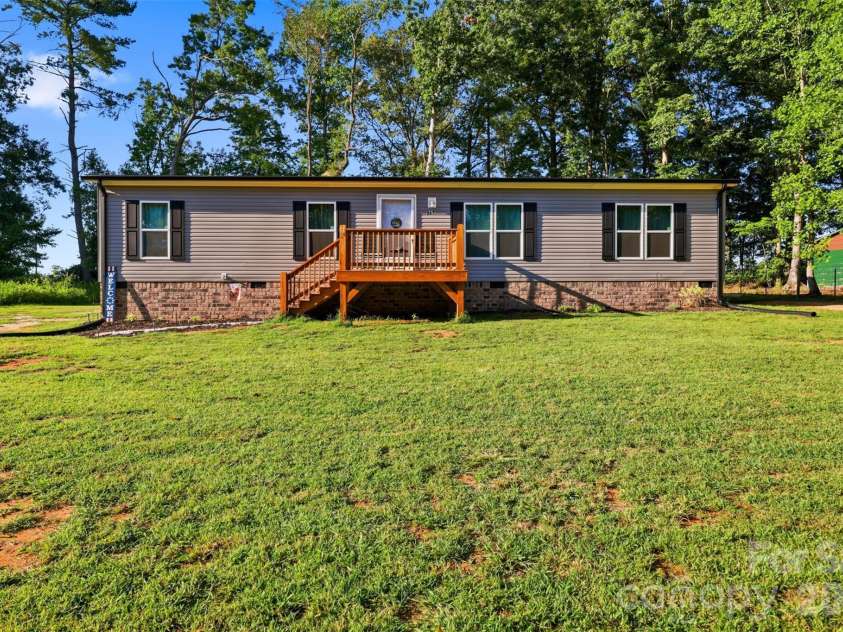 947 Jay Burke Road, Taylorsville, NC 28681.  MLS# CAR4417433, YatesRealty ID 46818. 