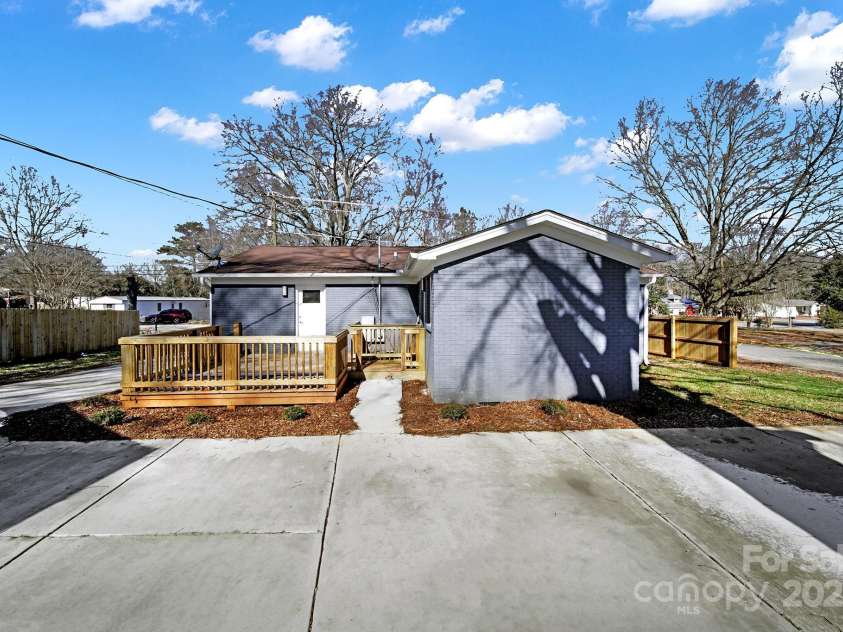 206 Hunter Street, York, SC 29745.  MLS# CAR4210279, YatesRealty ID 4682. Back Yard, Deck2