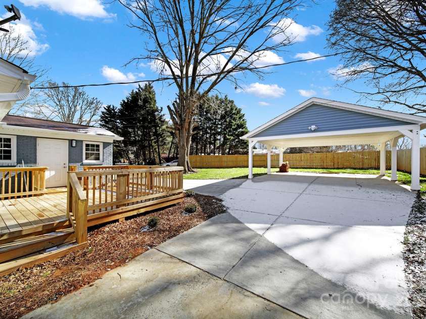 206 Hunter Street, York, SC 29745.  MLS# CAR4210279, YatesRealty ID 4682. Carport