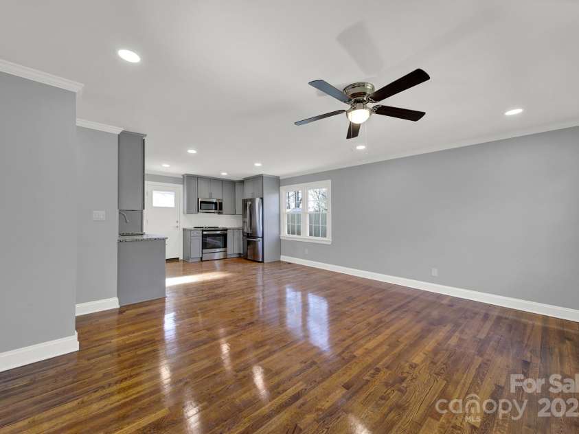 206 Hunter Street, York, SC 29745.  MLS# CAR4210279, YatesRealty ID 4682. Living, Dining, Kitchen2