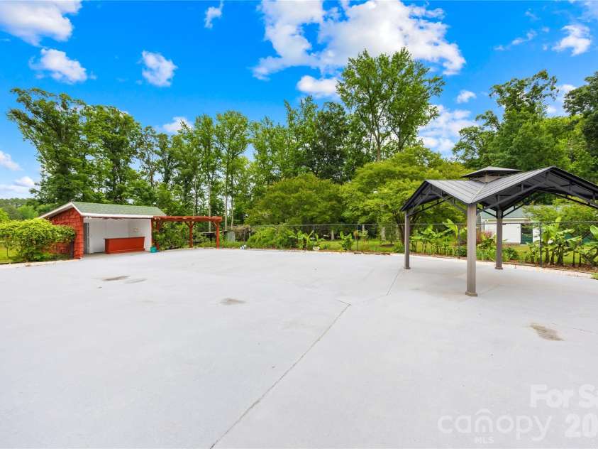 2570 Lentz Road, China Grove, NC 28023.  MLS# CAR4385487, YatesRealty ID 4682. ...cabana