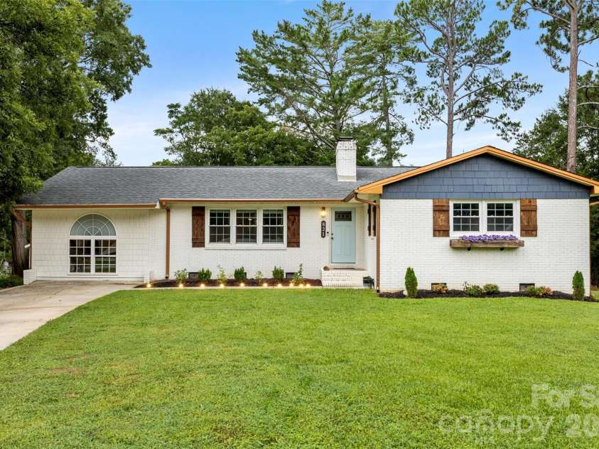 821 Normandy View Street, Gastonia, NC 28052.  MLS# CAR4417550, YatesRealty ID 46820. 