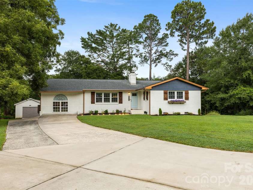 821 Normandy View Street, Gastonia, NC 28052.  MLS# CAR4417550, YatesRealty ID 46820. 