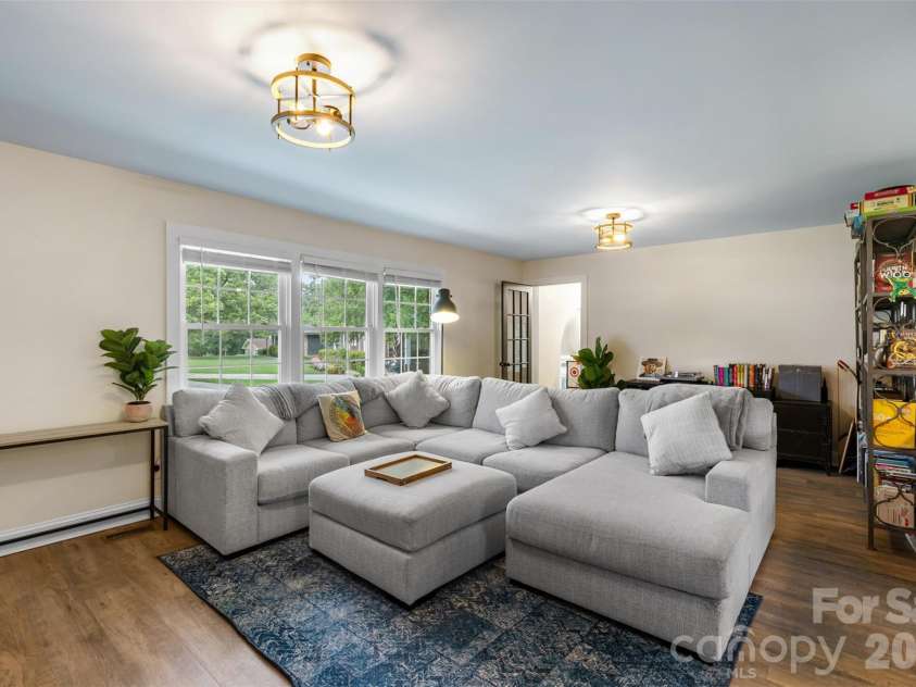 821 Normandy View Street, Gastonia, NC 28052.  MLS# CAR4417550, YatesRealty ID 46820. 