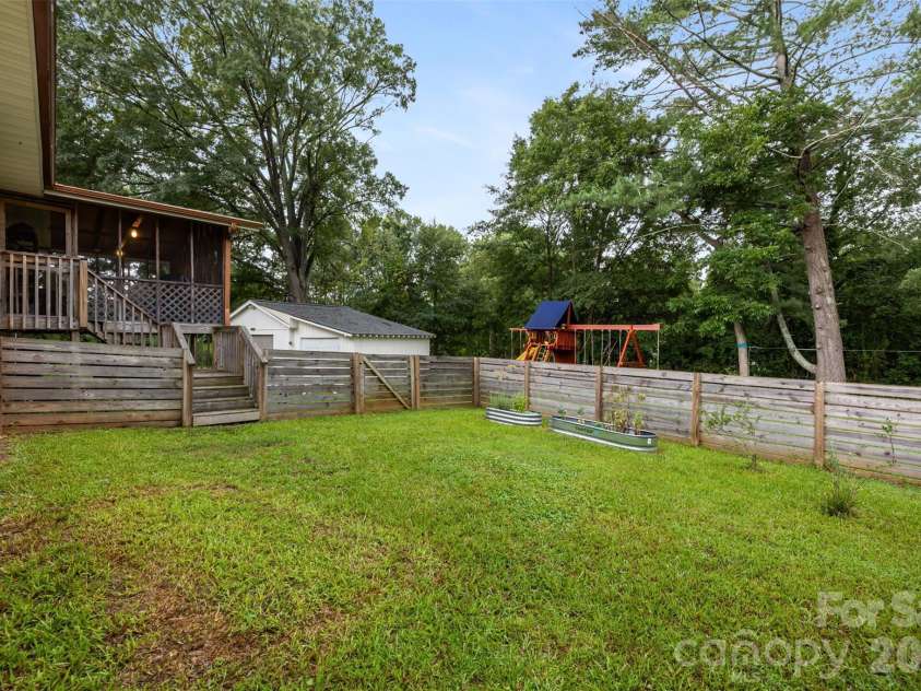 821 Normandy View Street, Gastonia, NC 28052.  MLS# CAR4417550, YatesRealty ID 46820. 