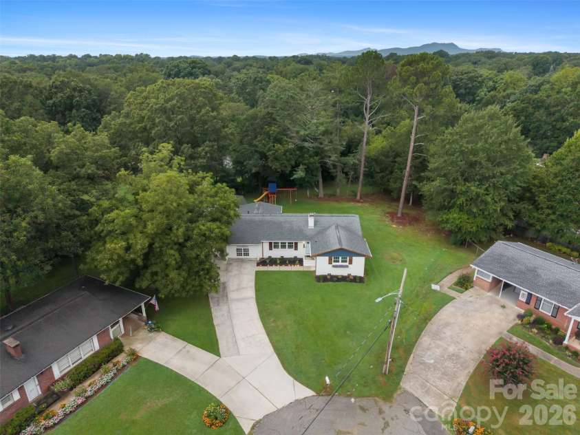 821 Normandy View Street, Gastonia, NC 28052.  MLS# CAR4417550, YatesRealty ID 46820. 