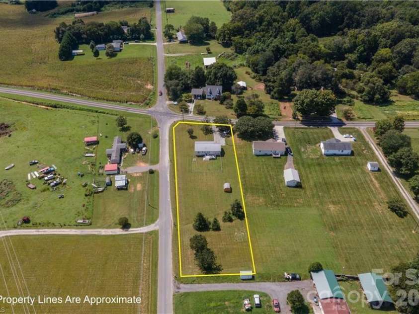 241 Joe Road, Mocksville, NC 27028.  MLS# CAR4417721, YatesRealty ID 46821. 