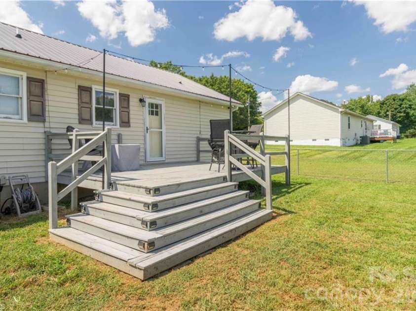 241 Joe Road, Mocksville, NC 27028.  MLS# CAR4417721, YatesRealty ID 46821. 